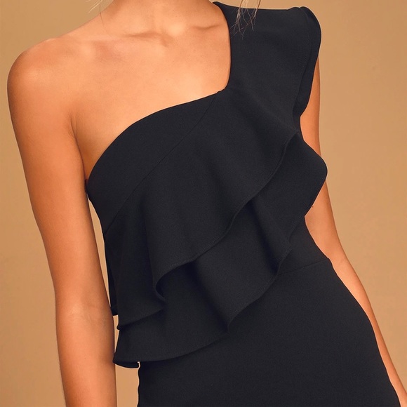 Ruffled one shoulder maxi dress - Picture 7 of 8